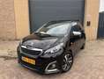 Peugeot 108 1.2 Puretech Allure Keyless Pano Carplay Zwart - thumbnail 2