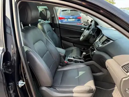 Annonce voiture d'occasion Hyundai TUCSON - CARADIZE