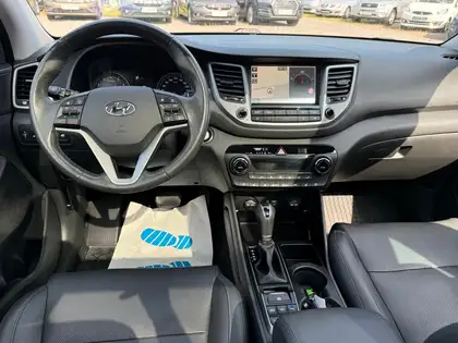 Annonce voiture d'occasion Hyundai TUCSON - CARADIZE