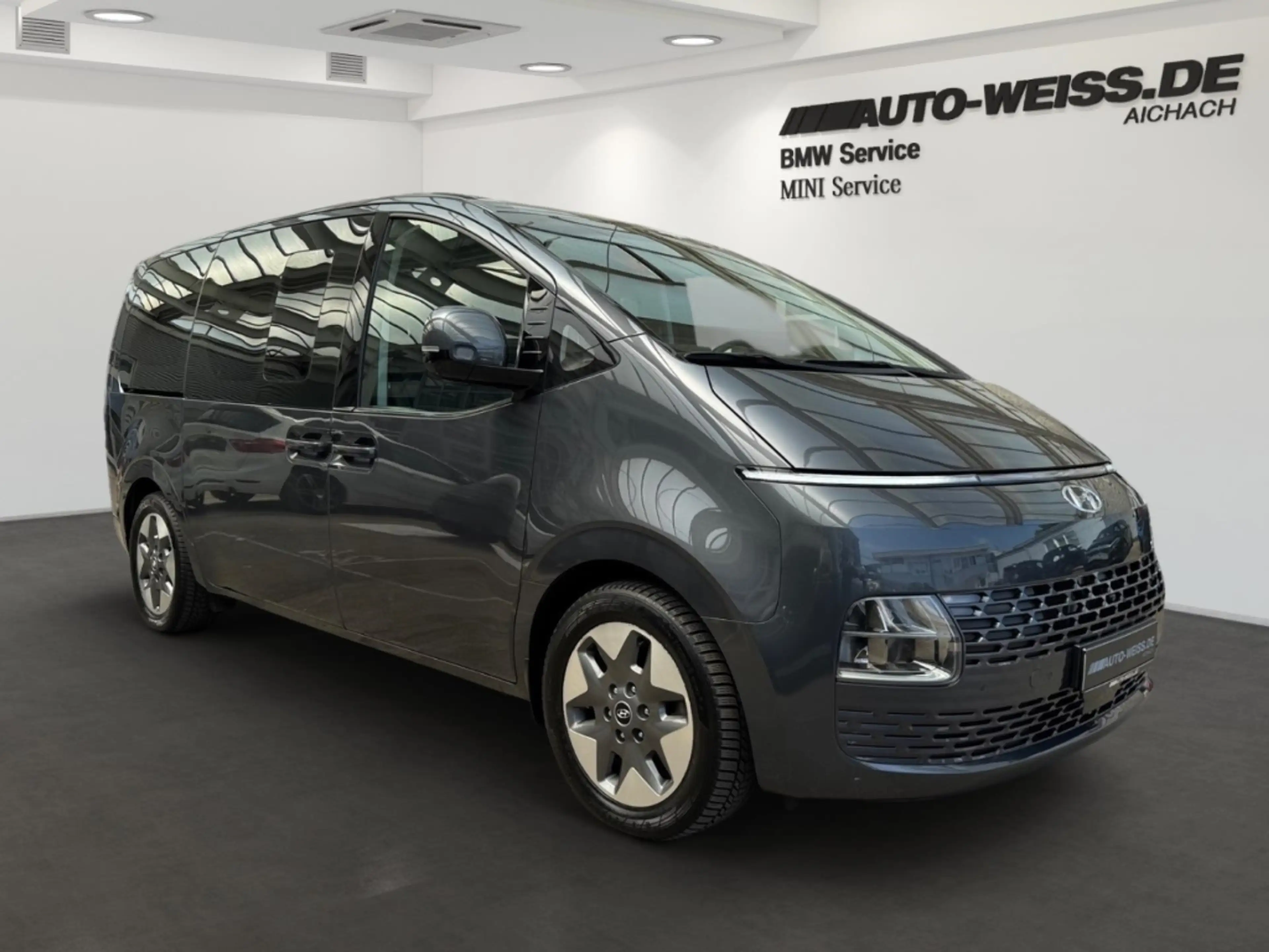 Hyundai STARIA Prime 4WD 9-SITZE+LEDER+NAVI+PANO+BT+BOSE+ — photo 3