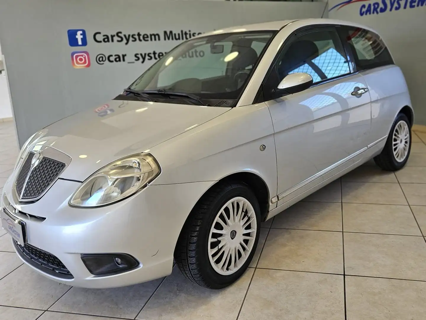 Lancia Ypsilon Ypsilon 1.2 8v Argento Argent - 2