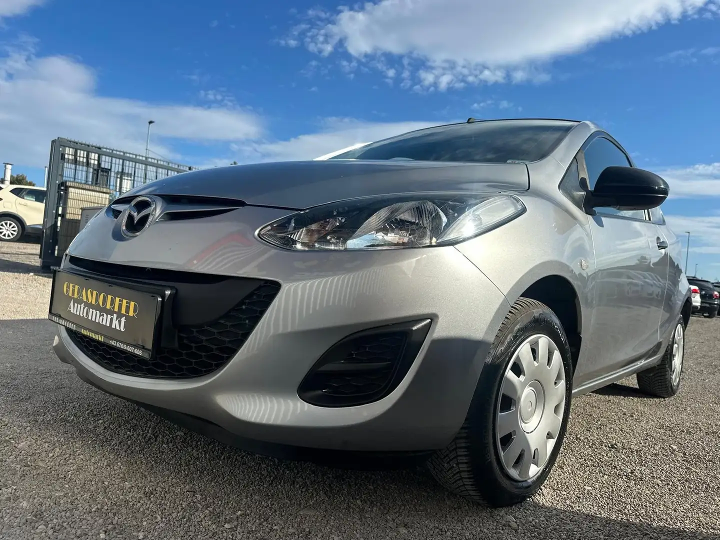 Mazda 2 1,3i Life **Klima*Neues Pickerl** Grau - 2