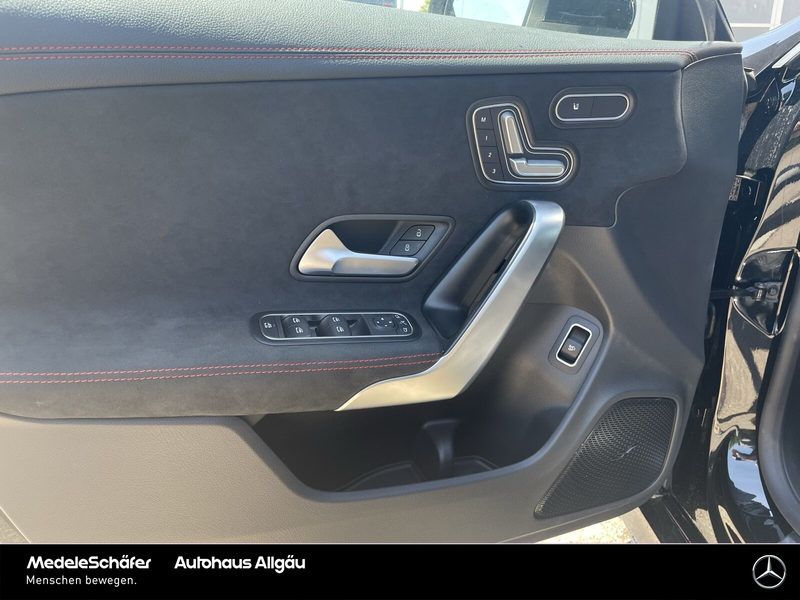 Mercedes-Benz CLA 35 AMG Mercedes-AMG CLA 35 4MATIC Coupé AMG Line/PanoSD — photo 7