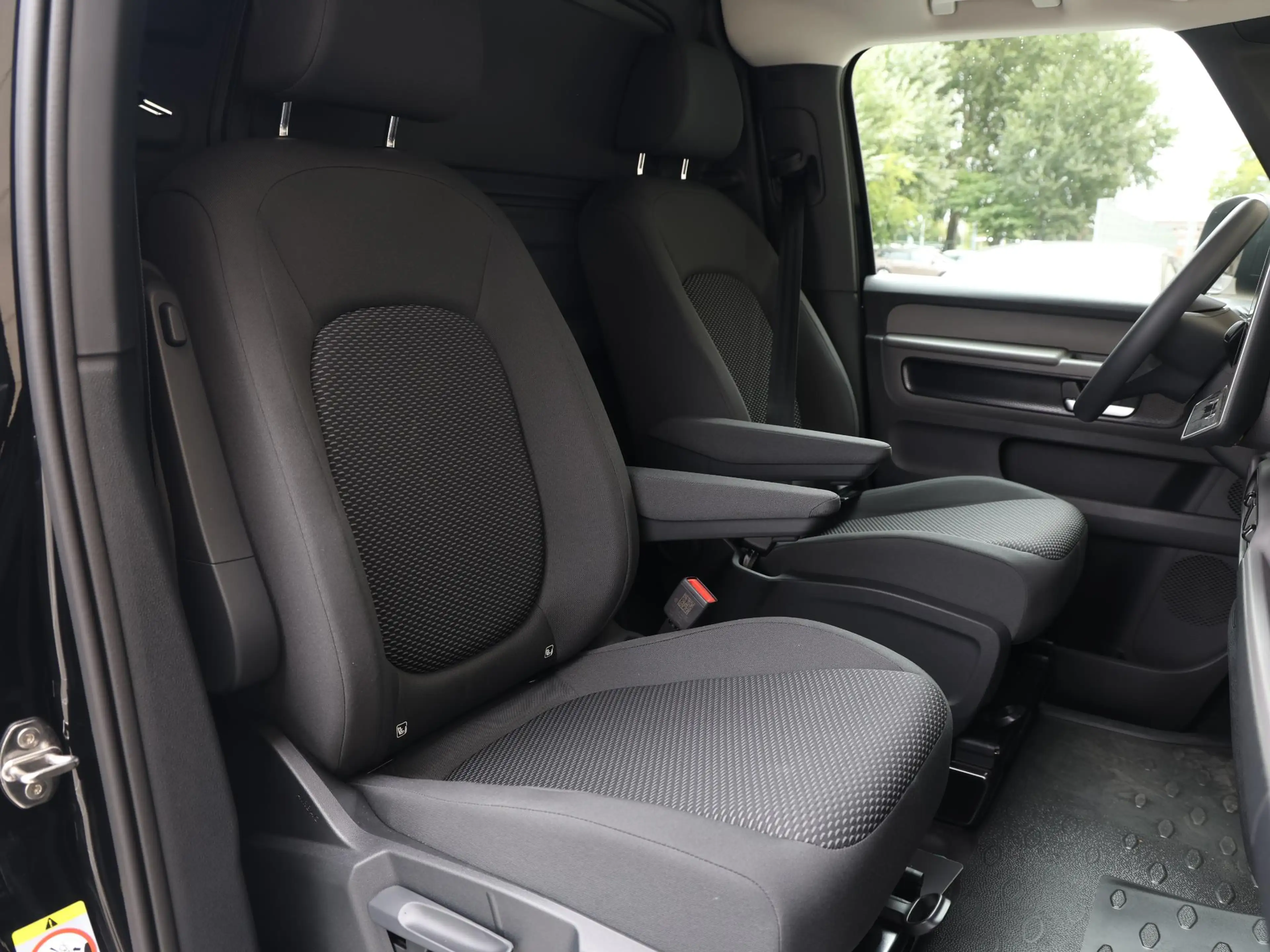 Volkswagen ID. Buzz Cargo Economy Limited Edition 286PK 79 kWh | Grote accu — photo 8