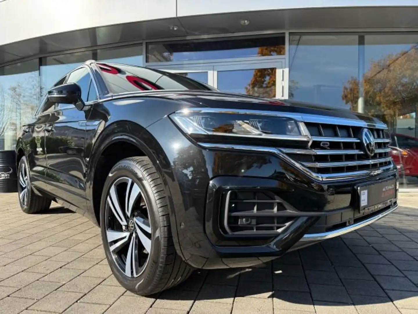 Volkswagen Touareg 3.0 R-Line TDI 4Motion AHK Schwarz - 2