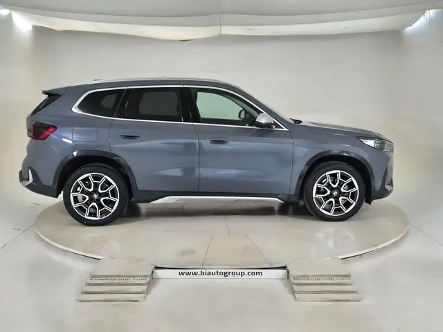 BMW X1 view 6
