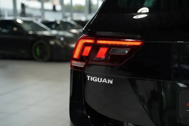 Volkswagen Tiguan view 13
