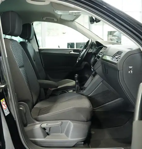 Volkswagen Tiguan view 14