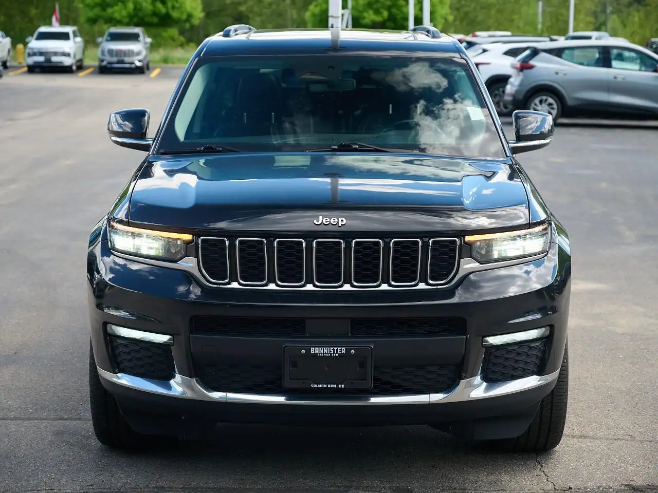 Jeep Grand Cherokee снимка Jeep Grand Cherokee