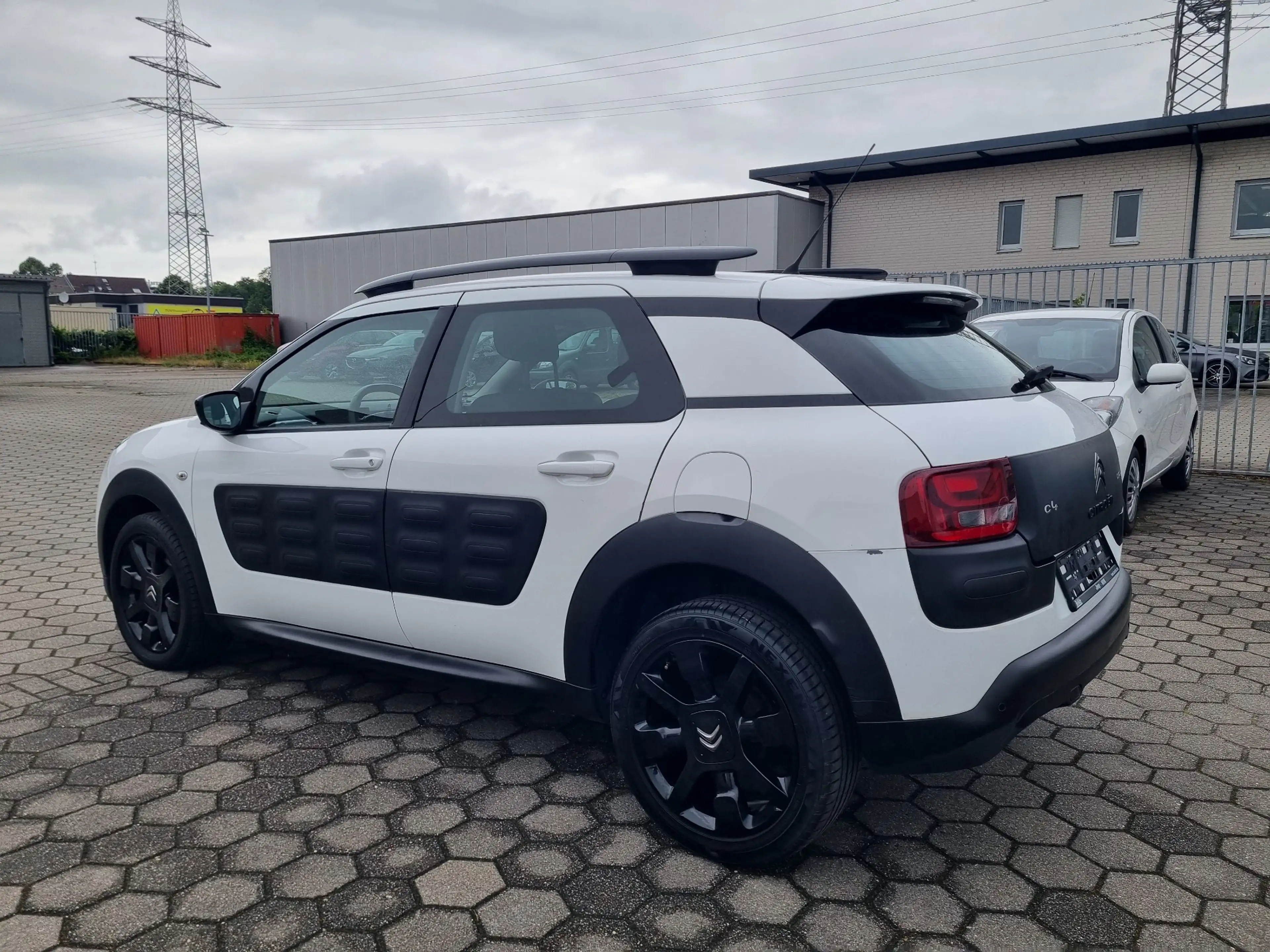 Citroen C4 Cactus BlueHDi Feel Edition"1.Hand"Lückenl.Citroen S-Heft — photo 4