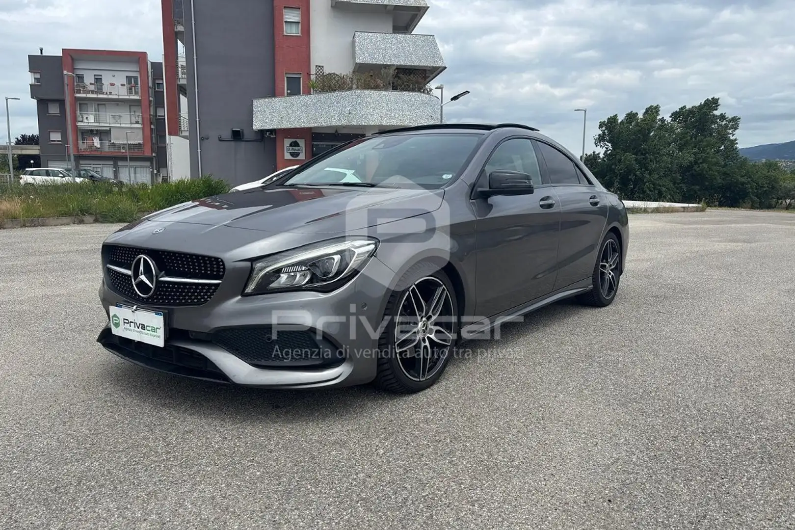 Mercedes-Benz CLA 200 CLA 200 d Automatic Premium Argent - 1