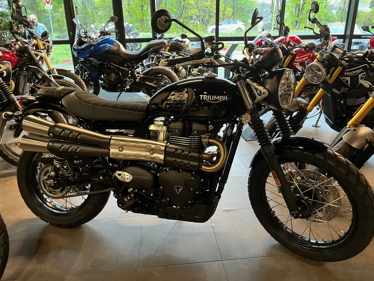 Triumph Scrambler Negru - 1