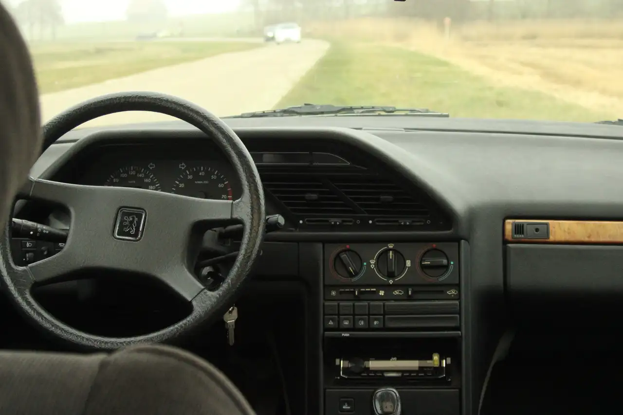 Peugeot 605 3.0 V6 SR, foto 11