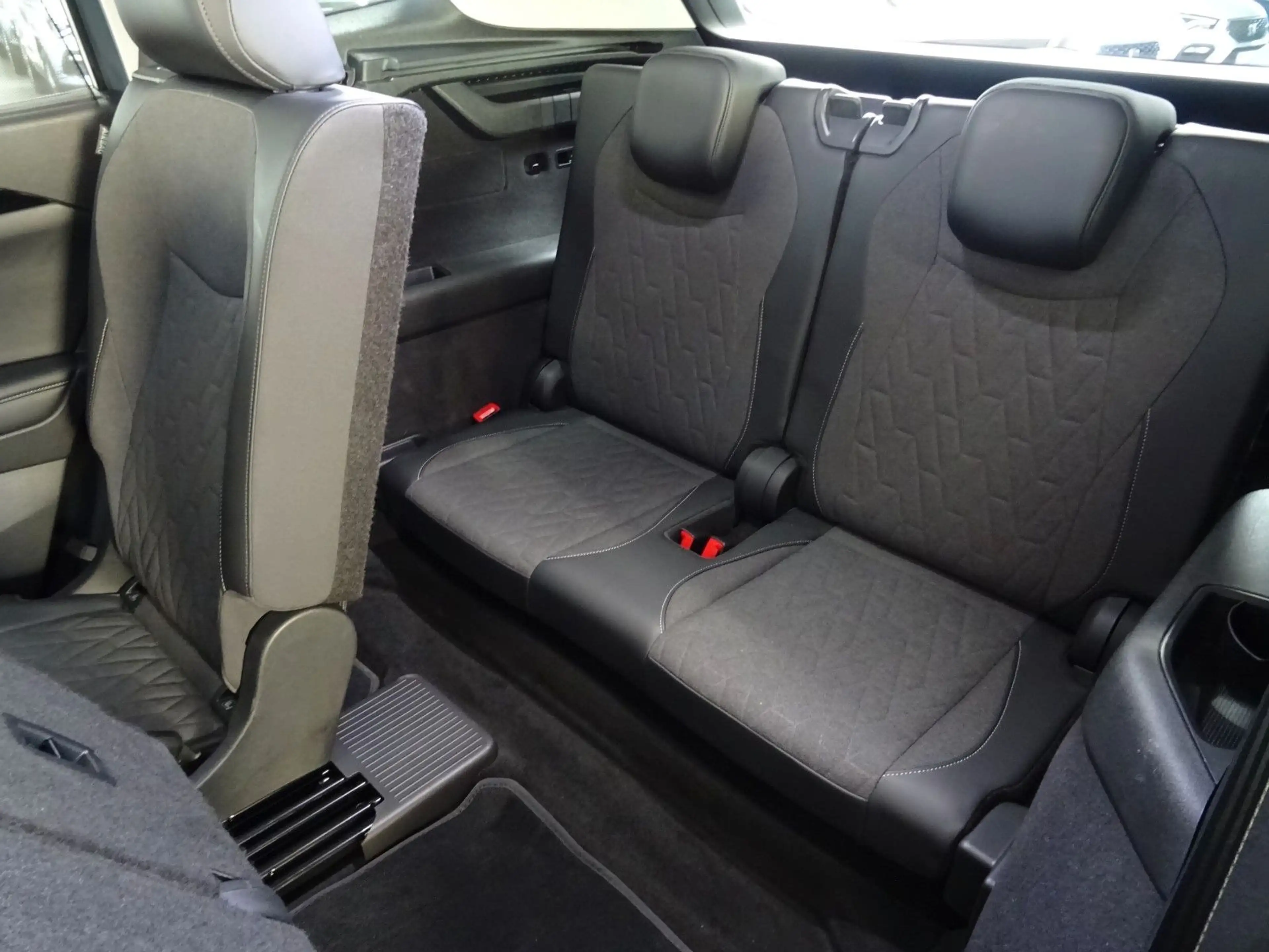 Volkswagen Tayron TAYRON 1.5 TSI LIFE*7 SITZER**WERKSGARANTIE** — photo 6
