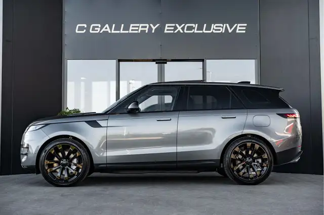 Land Rover Range Rover Sport view 4