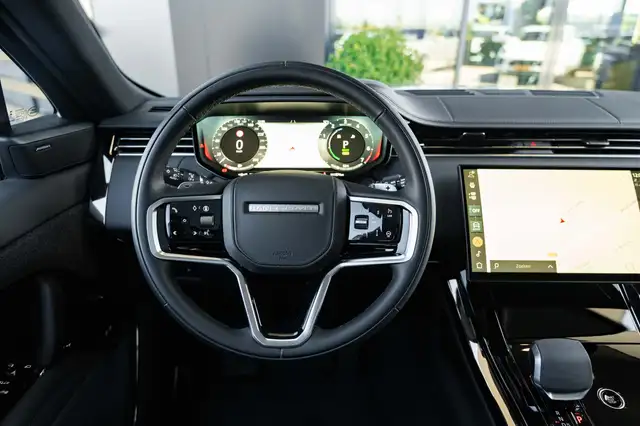 Land Rover Range Rover Sport view 11