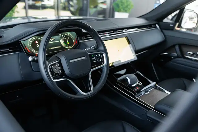 Land Rover Range Rover Sport view 8