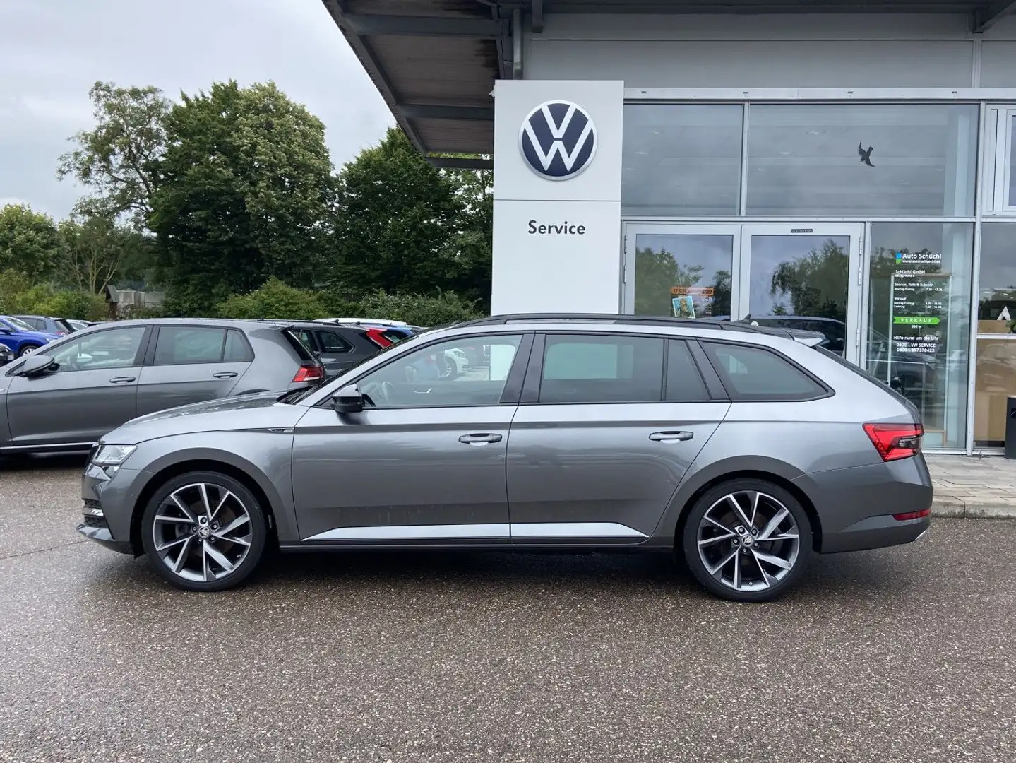 Skoda Superb Combi iV Sportline 1.4 TSI DSG 19"+AREA+E Grau - 2