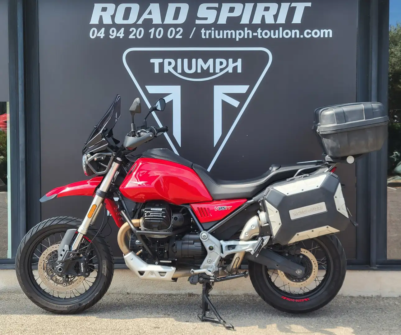 Moto Guzzi V 85 TT Rot - 2