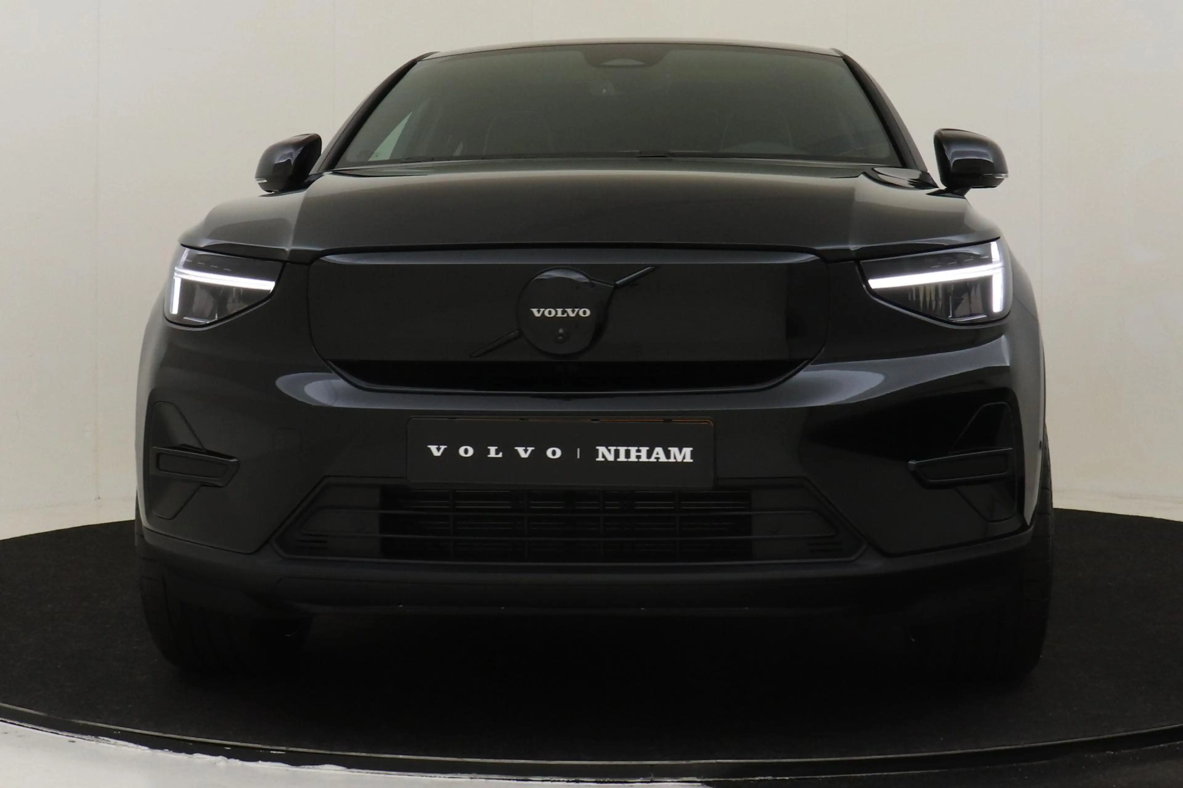Volvo EC40 SINGLE MOTOR EXT. RANGE ULTRA BLACK EDITION EUROPA — photo 9