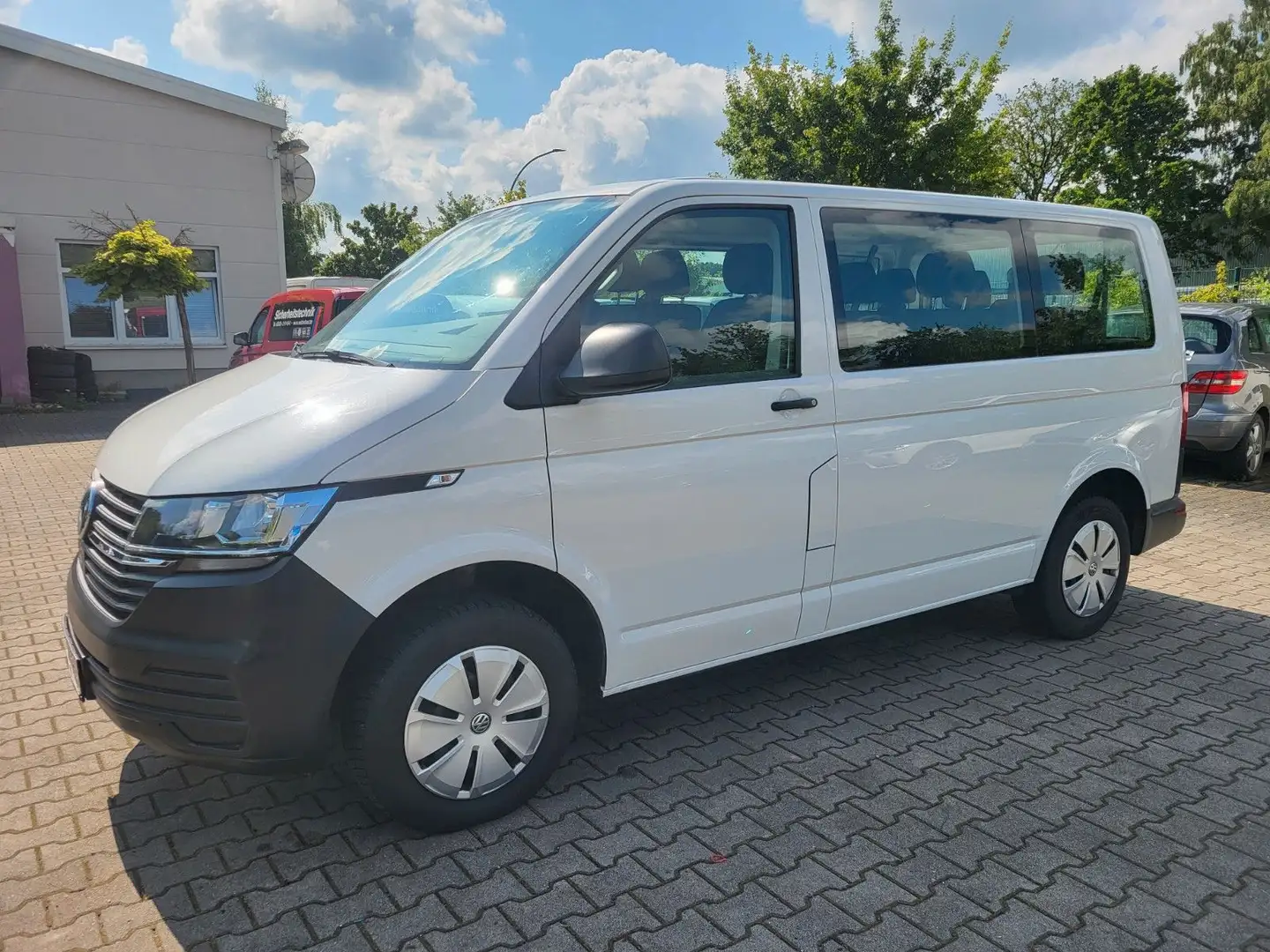 Volkswagen T6 Kombi T6.1 Kombi 2,0 TDI DSG Blanc - 1