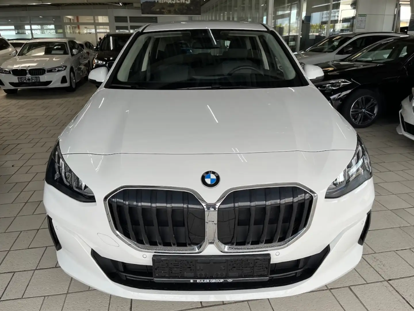 BMW 218 Active Tourer i A Navi Hifi LED ParkAss DAB SHZ Al Blanc - 2