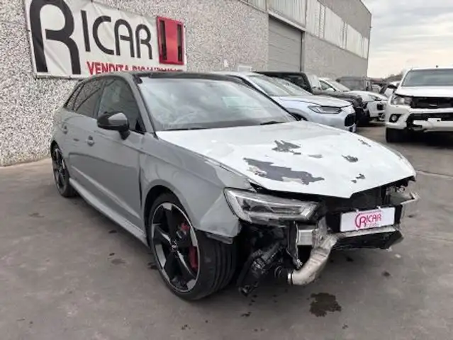 Audi RS3 A3 RS3 Sportback 2.5 tfsi quattro s-tronic