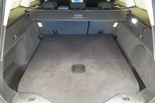 Ford Mondeo view 18