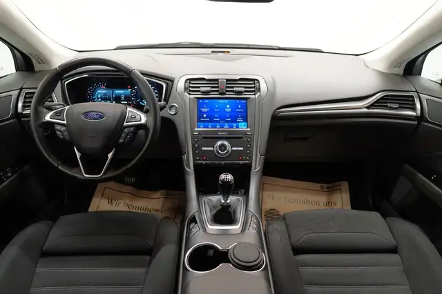 Ford Mondeo view 23