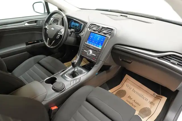 Ford Mondeo view 20