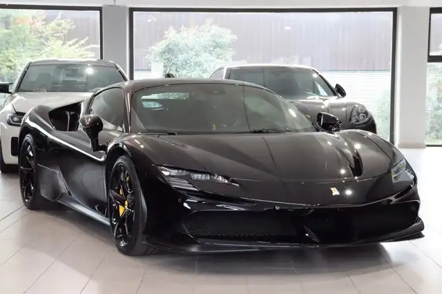 Ferrari SF90 Stradale Nero DS*Lift*JBL*Garantie