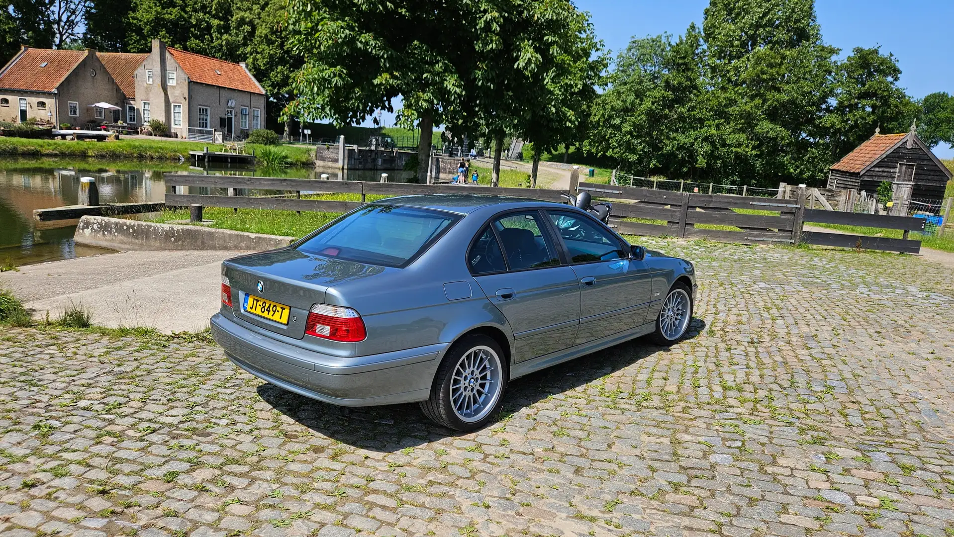 BMW 525 Executive - E39 2001 Vert - 1