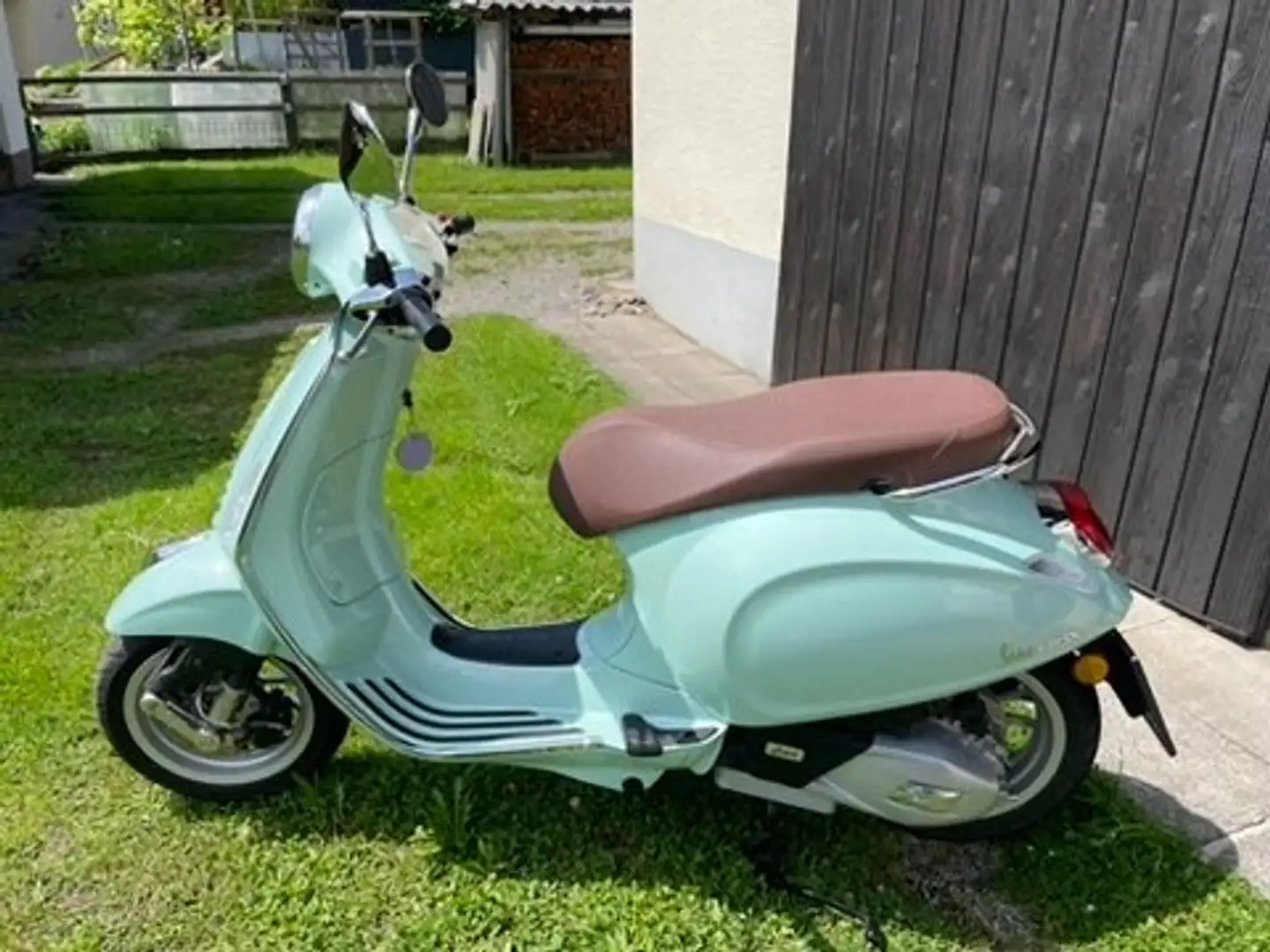 Vespa Primavera 125 Verde - 2