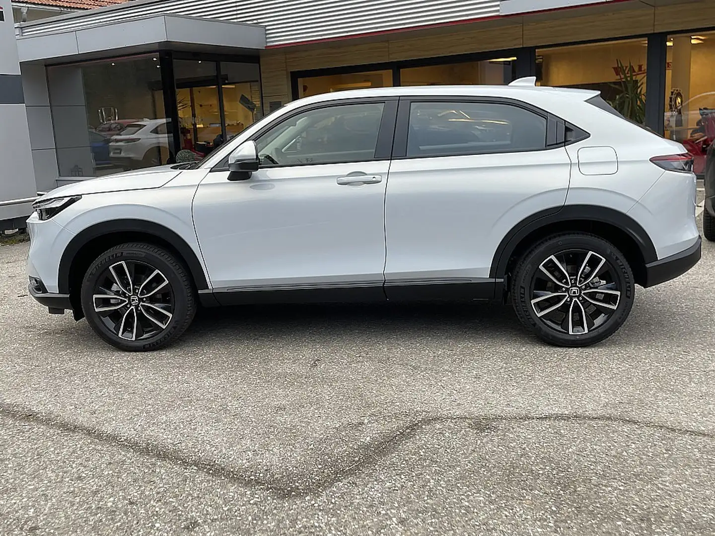 Honda HR-V 1,5 i-MMD Hybrid 2WD Elegance Aut. Blanco - 2