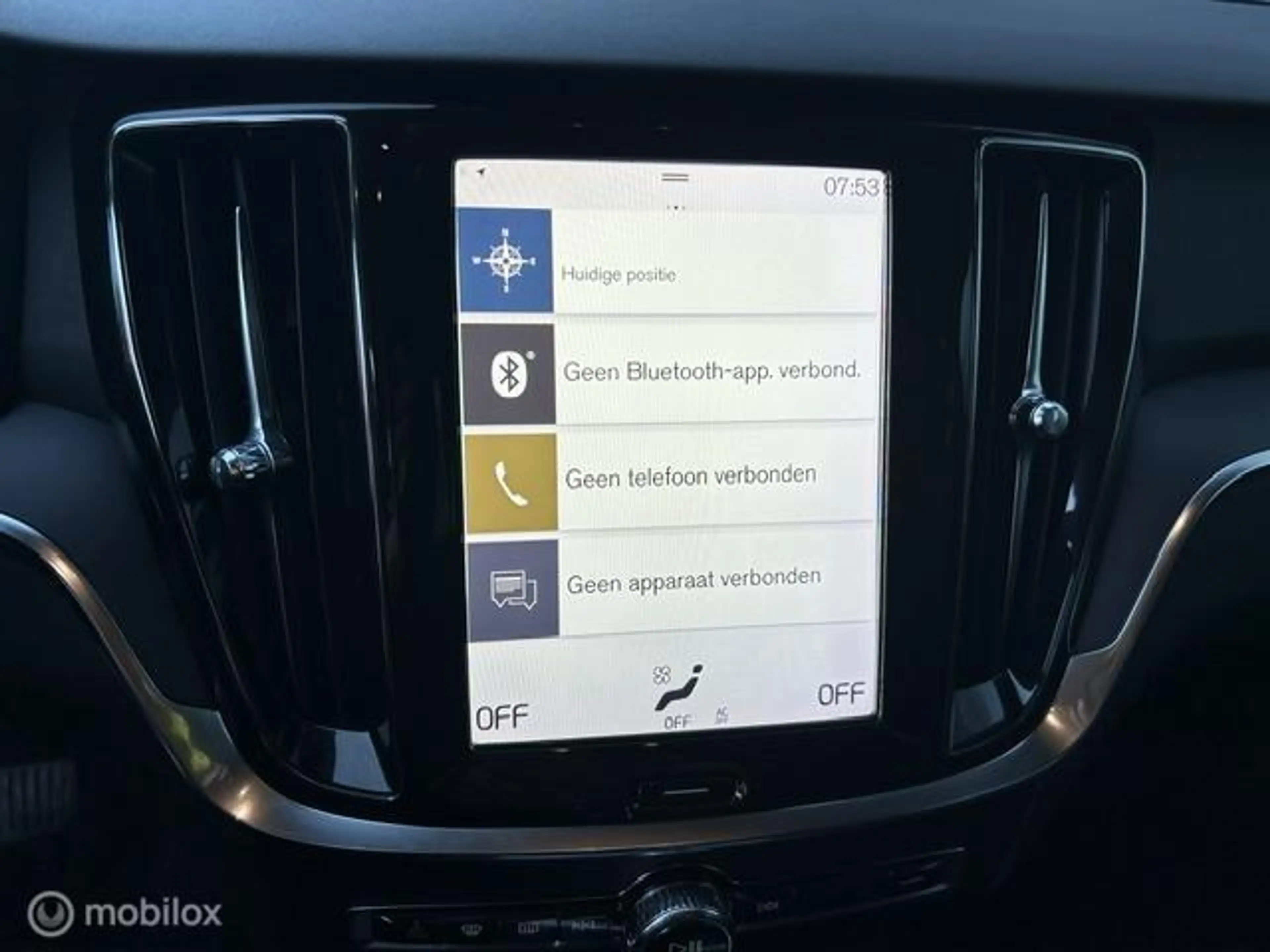 Volvo V60 2.0 D3 * AUTOMAAT * NAVIGATIE * ELECTRISCHE A KLEP — photo 4