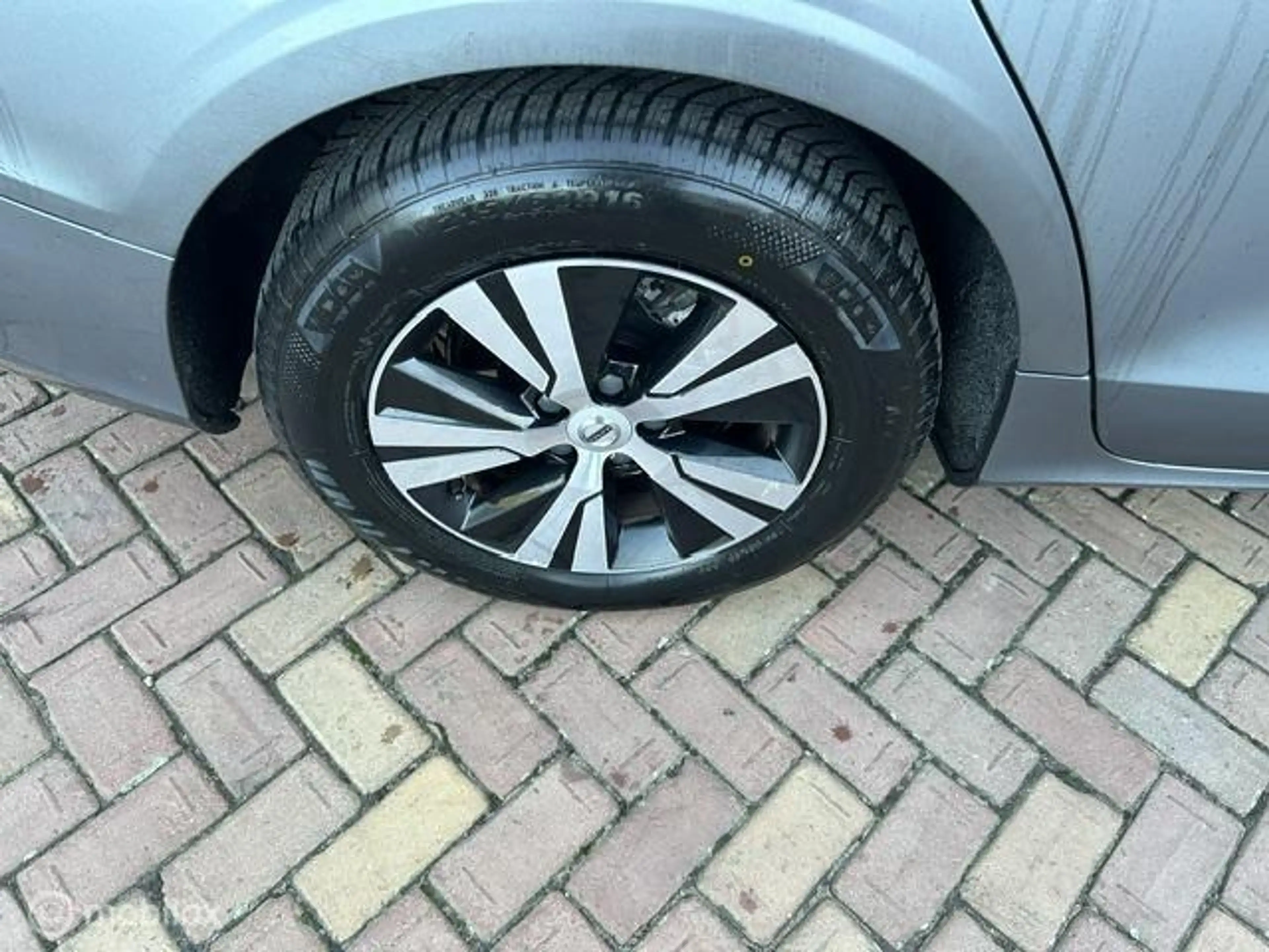 Volvo V60 2.0 D3 * AUTOMAAT * NAVIGATIE * ELECTRISCHE A KLEP — photo 11