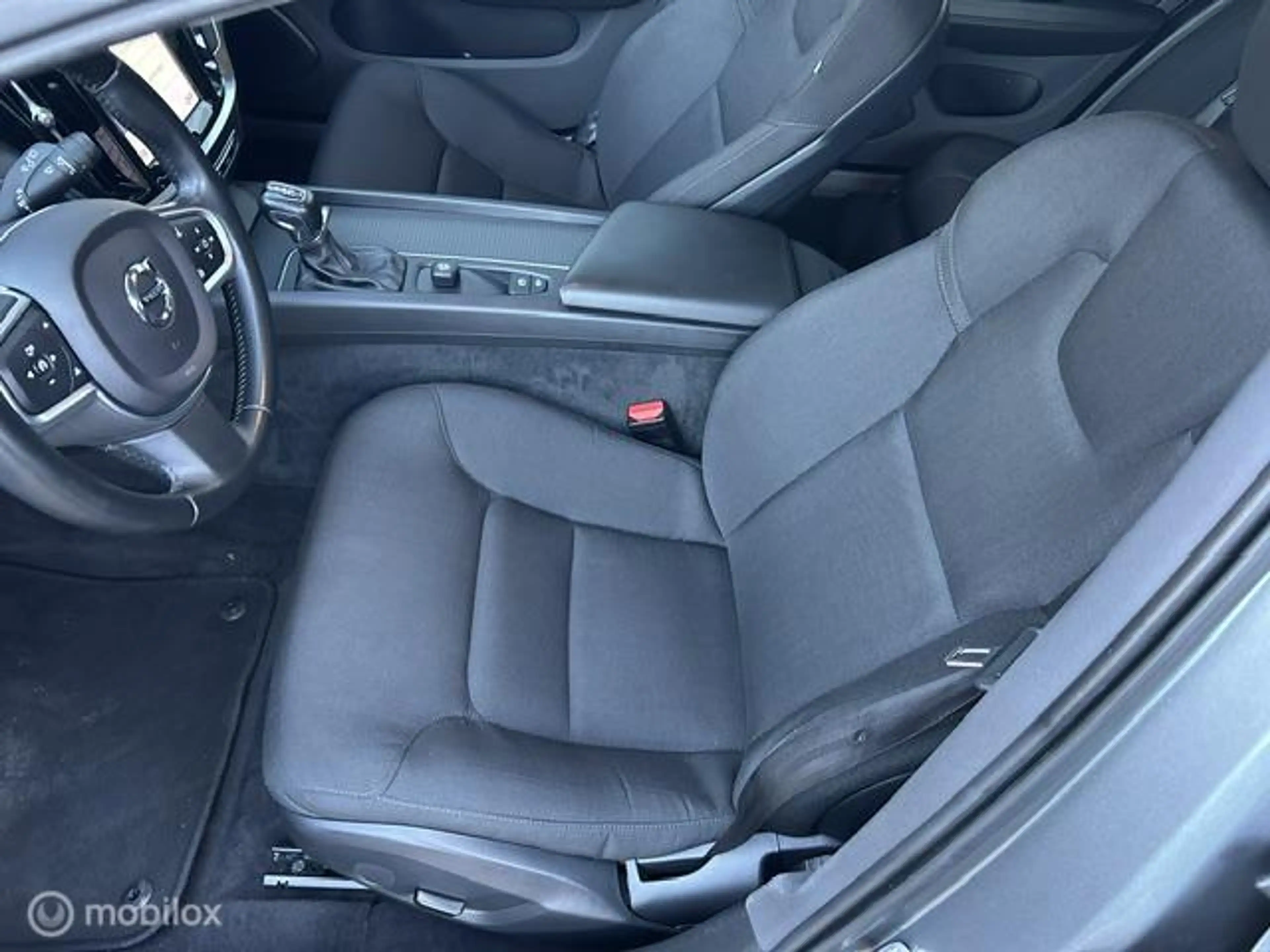 Volvo V60 2.0 D3 * AUTOMAAT * NAVIGATIE * ELECTRISCHE A KLEP — photo 9