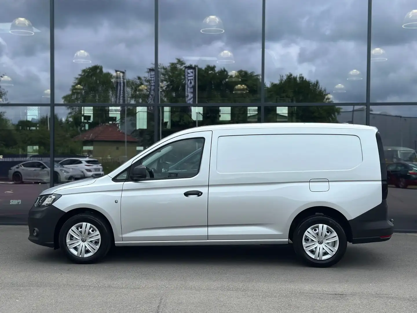 Volkswagen Caddy 2,0TDI Maxi DSG SCR 1.H/NAV/KLIMA/SHZ/AHK Grau - 2