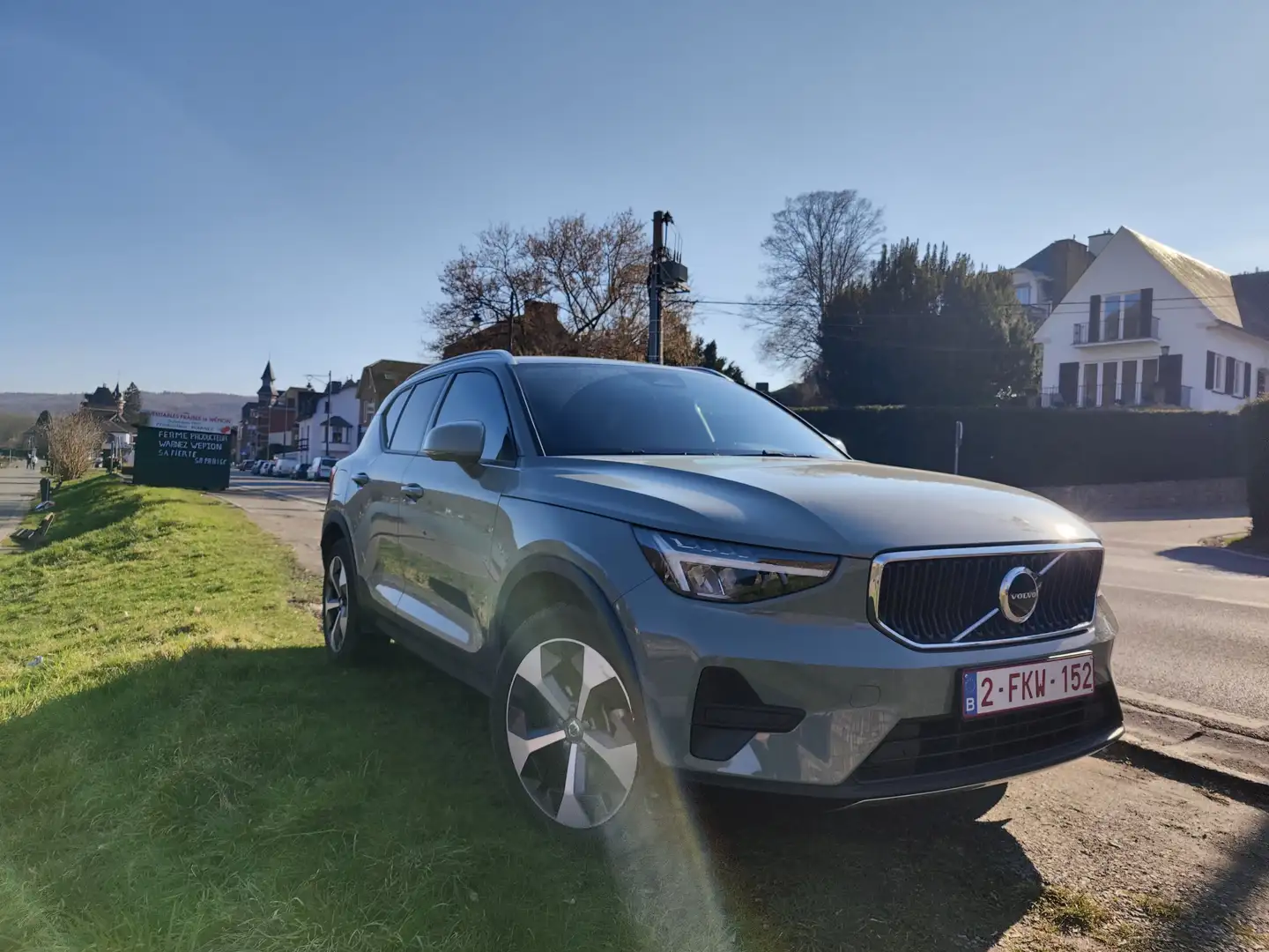 Volvo XC40 XC40 2.0 B3 MHEV Core DCT Vert - 1