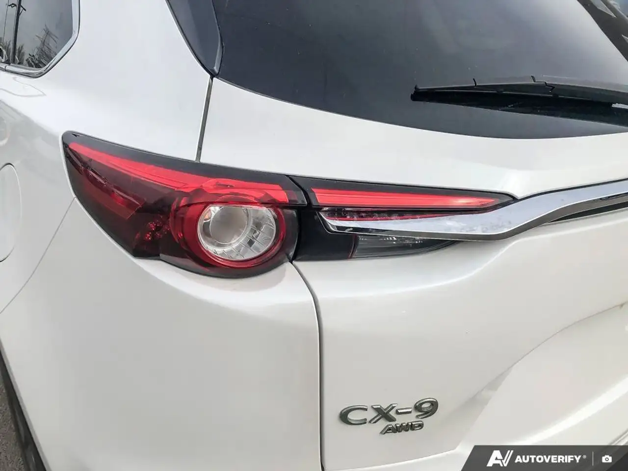 Mazda CX-9 снимка Mazda CX-9
