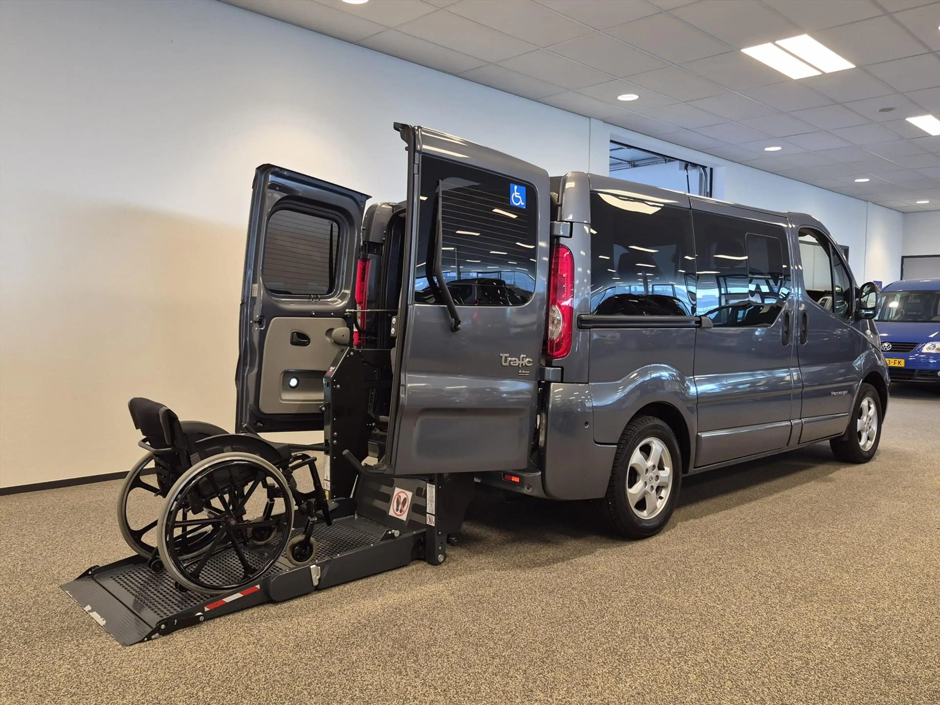 Renault Trafic L1H1 Rolstoelbus Automaat Zelfrijder — photo 11