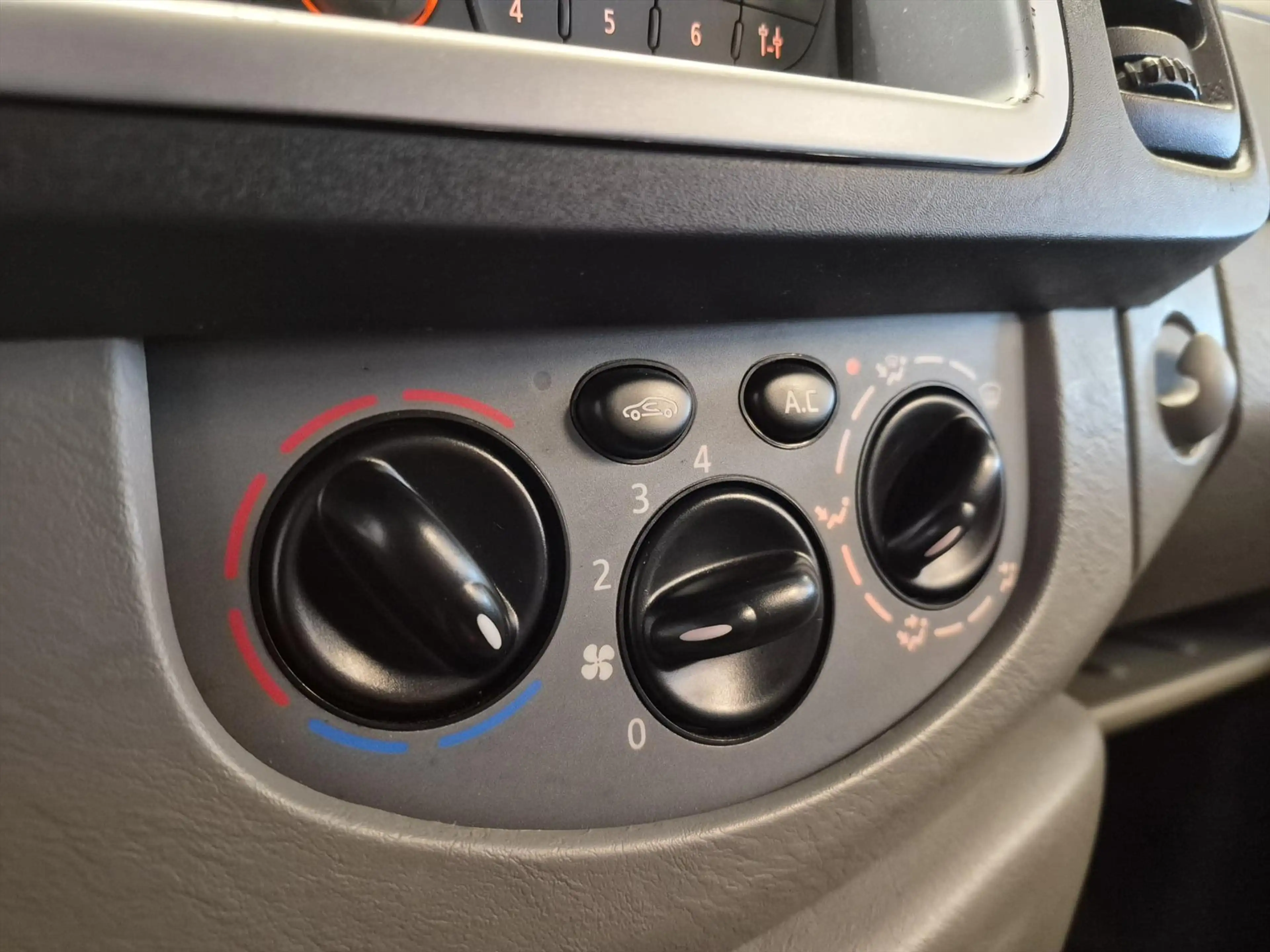 Renault Trafic L1H1 Rolstoelbus Automaat Zelfrijder — photo 30