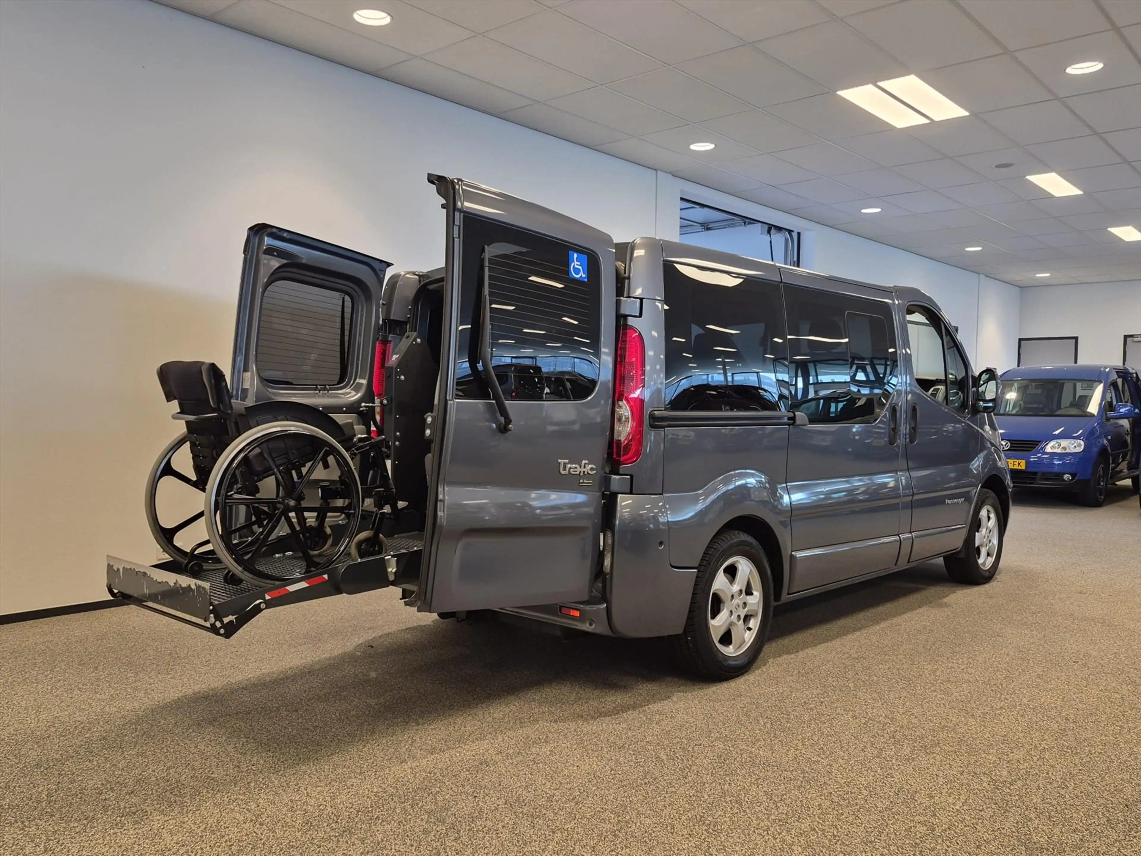 Renault Trafic L1H1 Rolstoelbus Automaat Zelfrijder — photo 12