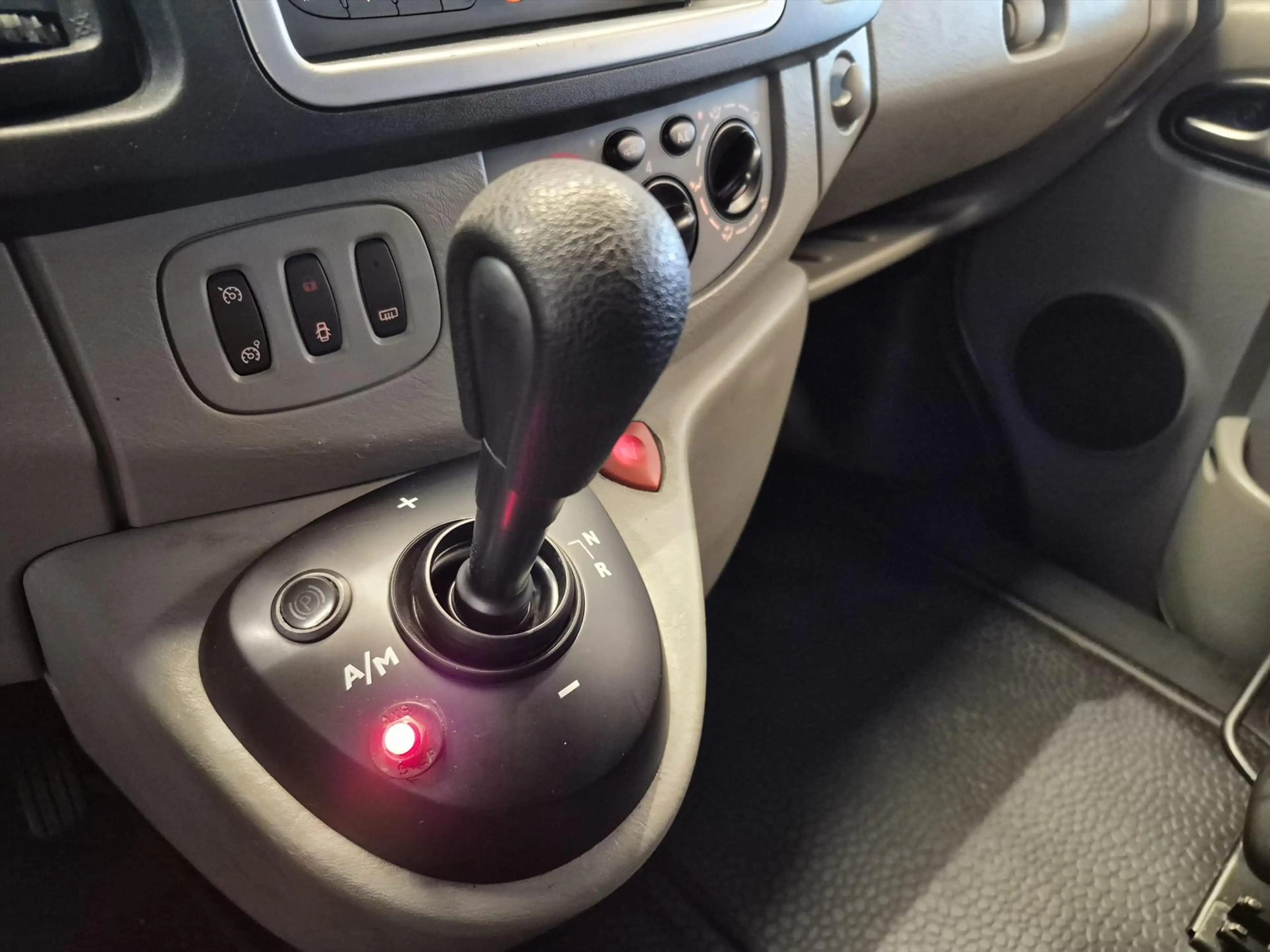 Renault Trafic L1H1 Rolstoelbus Automaat Zelfrijder — photo 29
