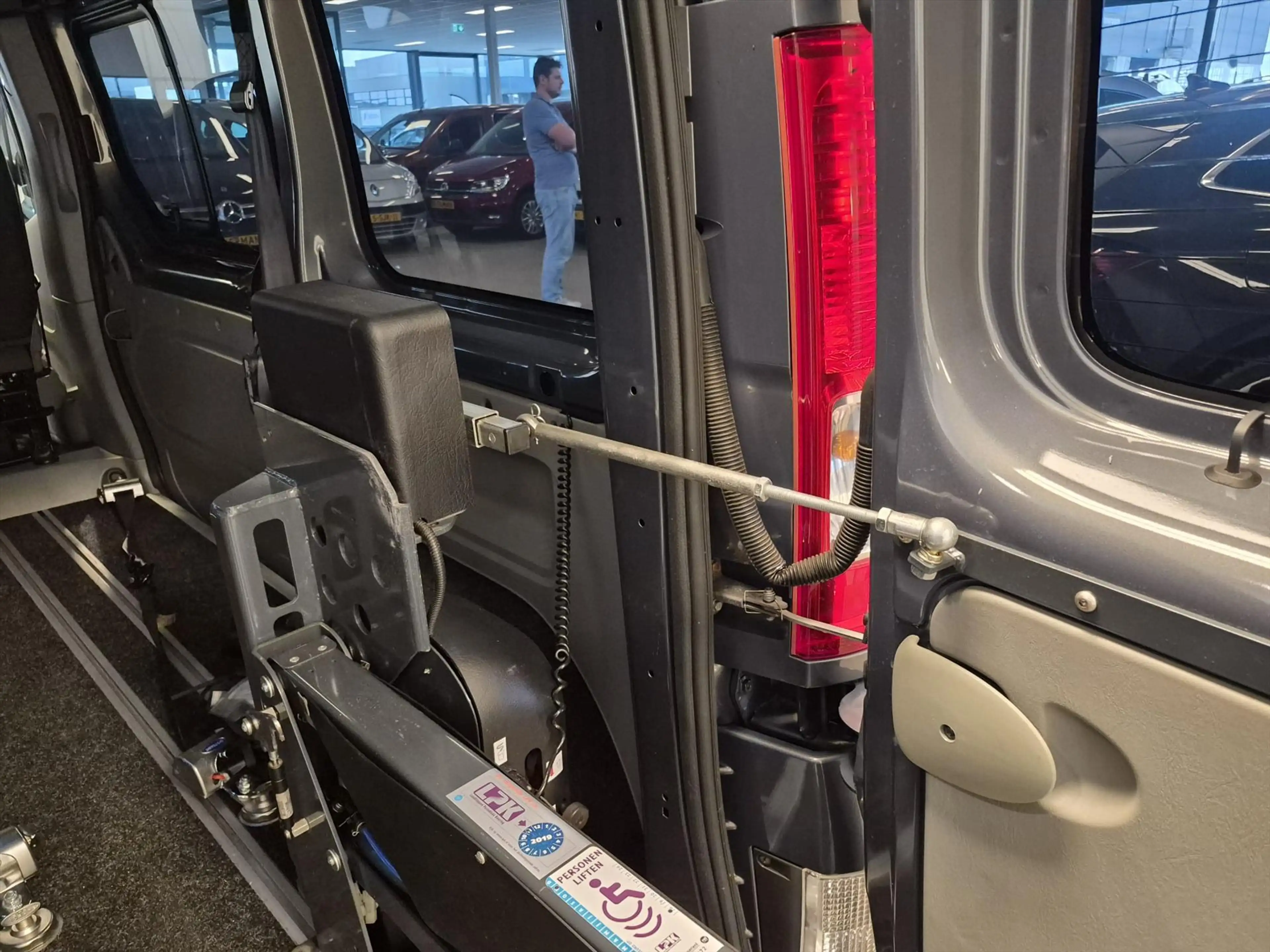 Renault Trafic L1H1 Rolstoelbus Automaat Zelfrijder — photo 10