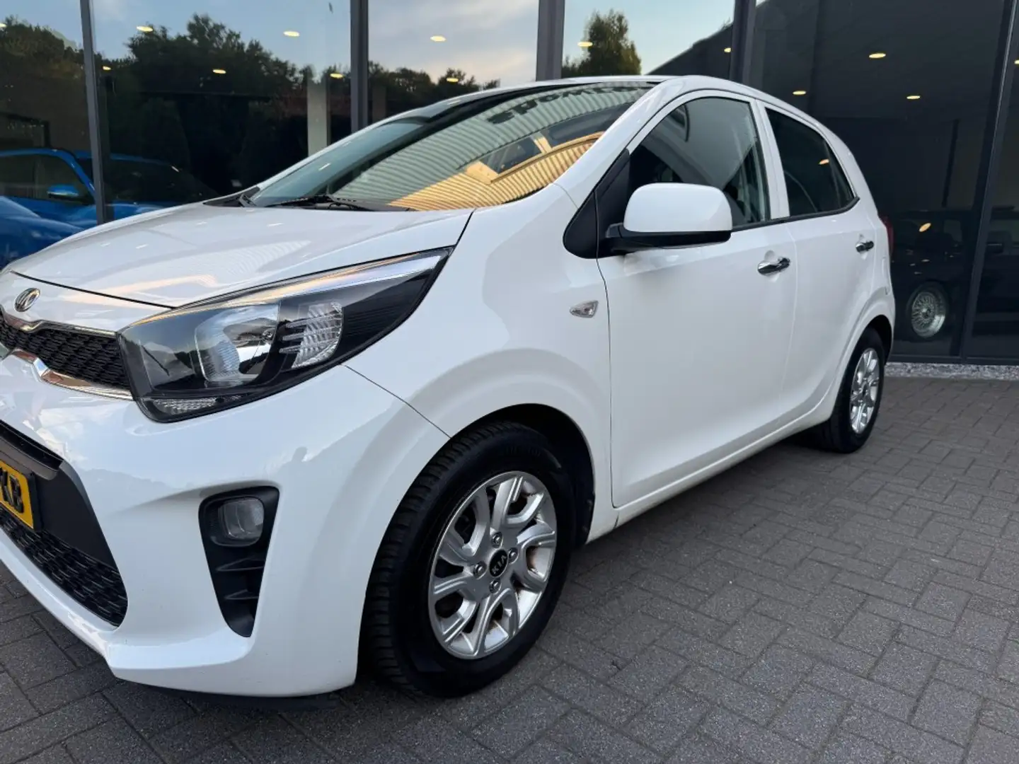 Kia Picanto 1.0 CVVT Navigator 1e Eig ,Navi,Camera,Airco,Lm Ve Alb - 2