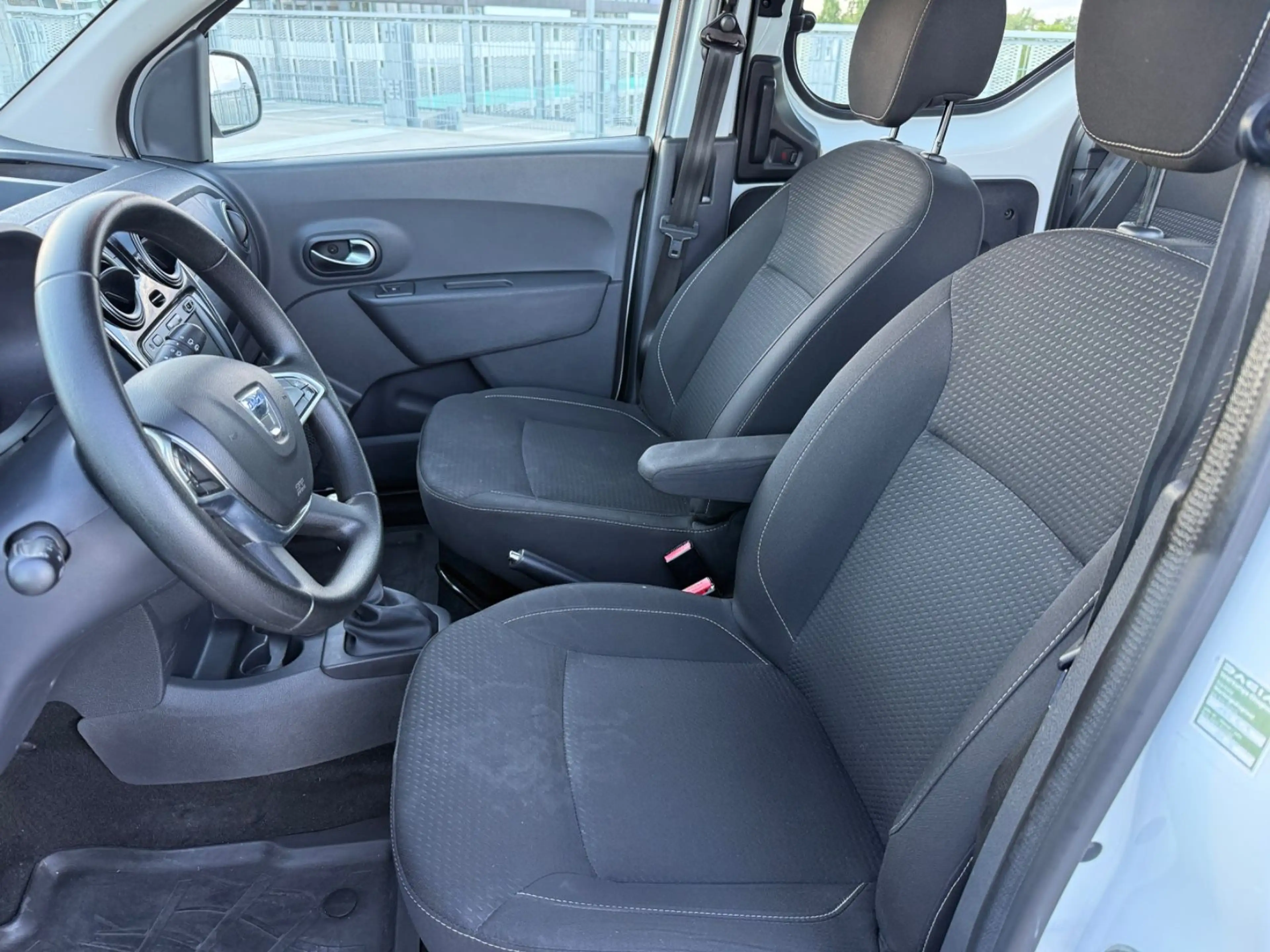Dacia Dokker Comfort KLIMA NAVI PDC TEMPOMAT — photo 3
