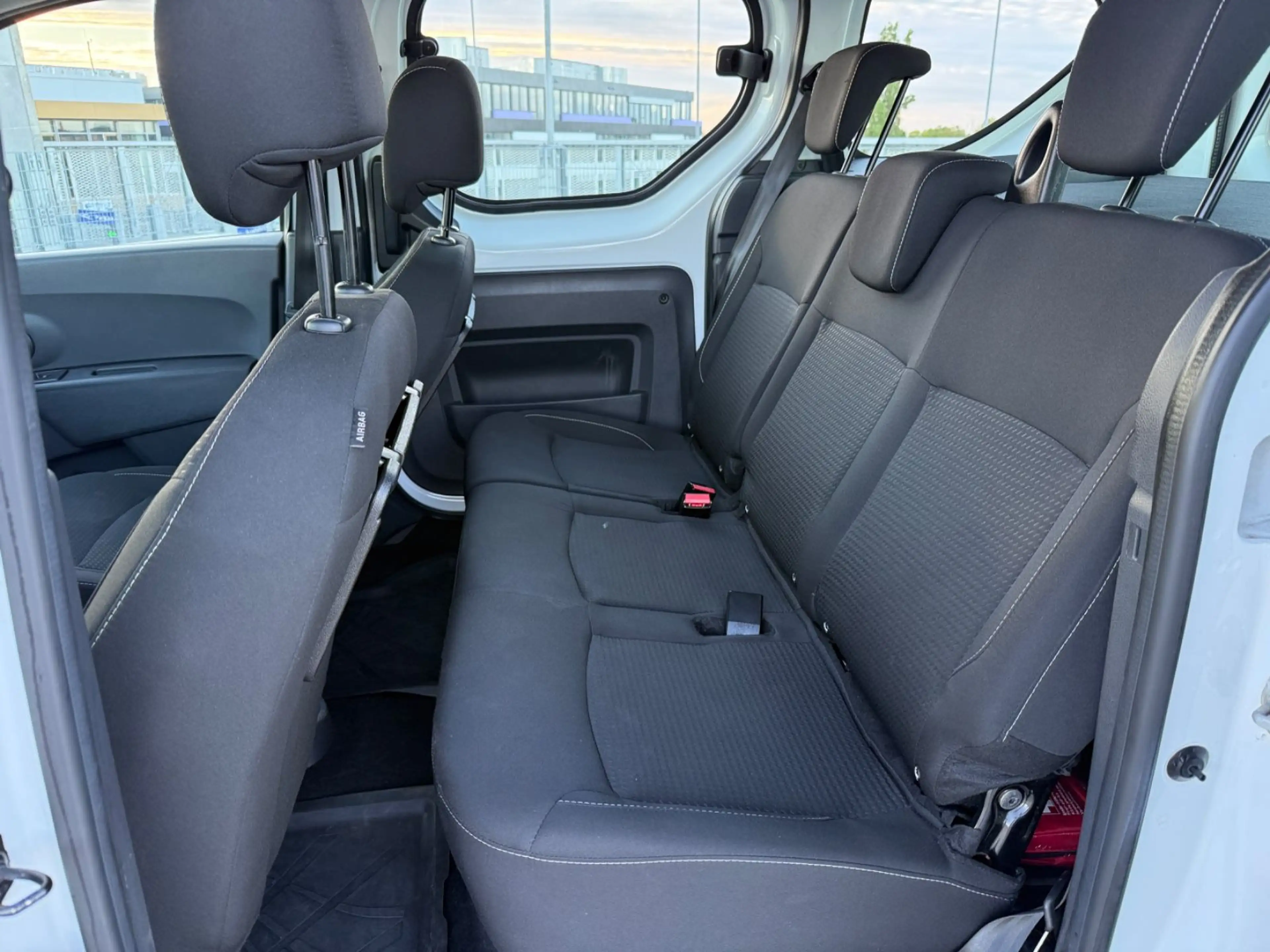 Dacia Dokker Comfort KLIMA NAVI PDC TEMPOMAT — photo 4