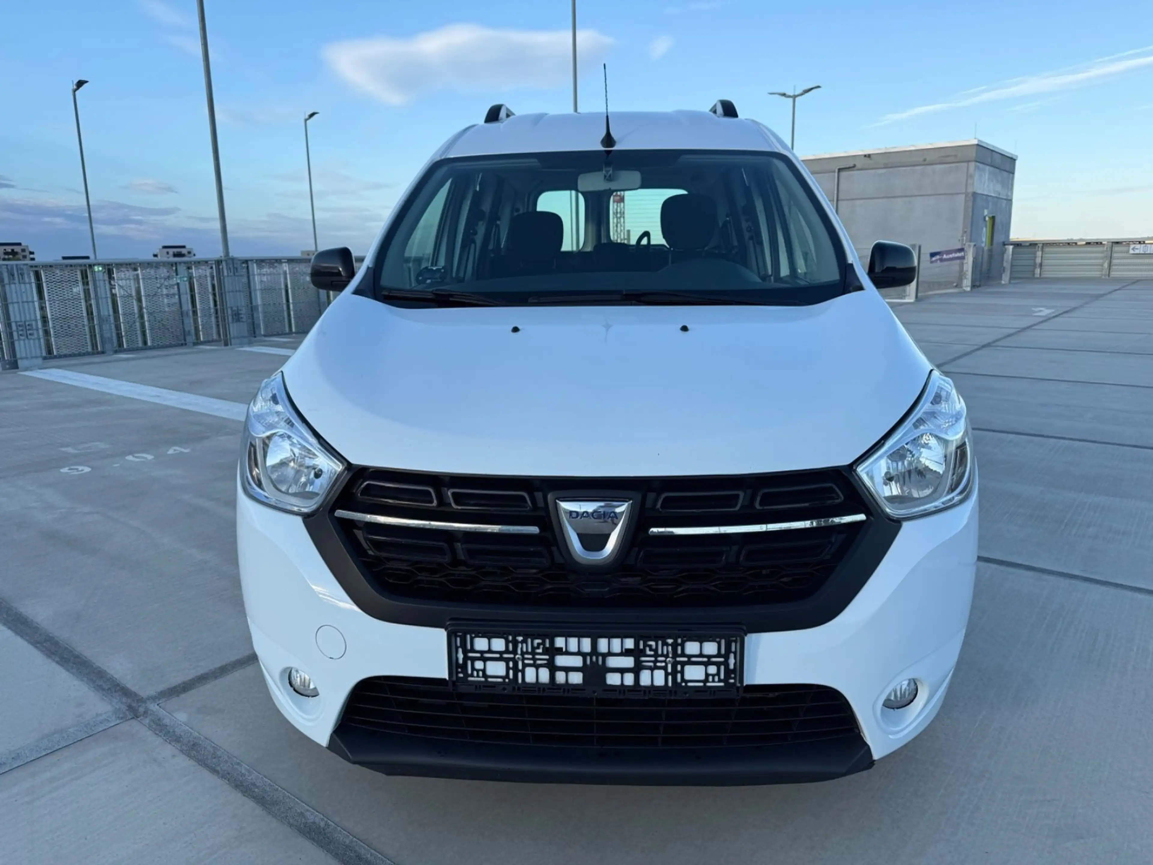 Dacia Dokker Comfort KLIMA NAVI PDC TEMPOMAT — photo 13
