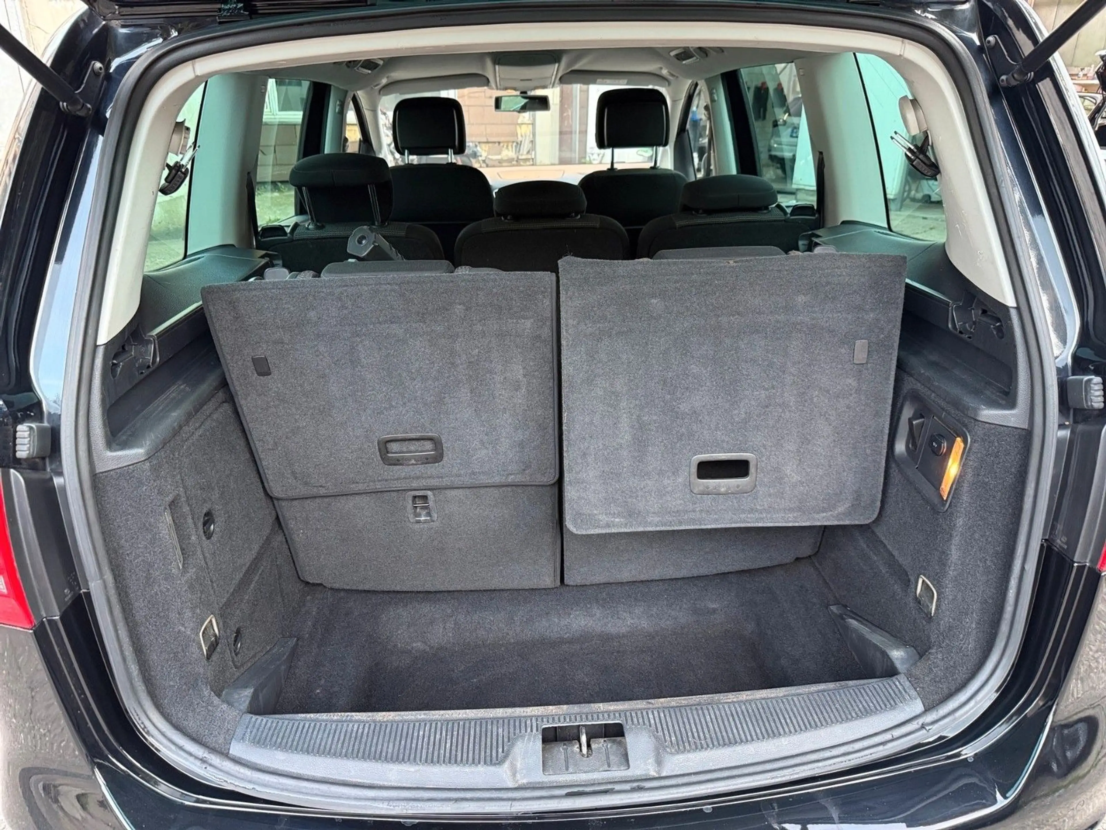 Volkswagen Sharan Comfortline BMT — photo 14